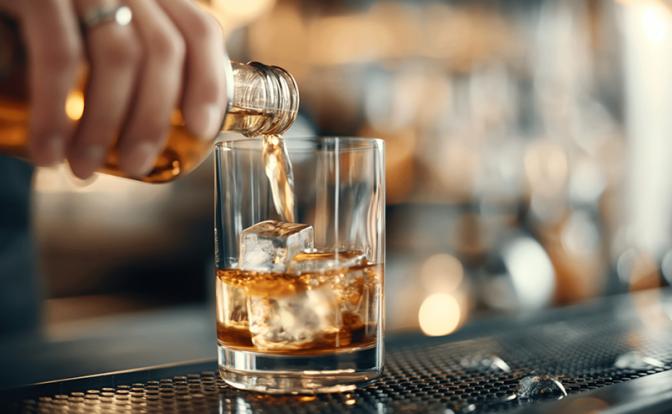 Озвучены неочевидные последствия высокого потребления алкоголя