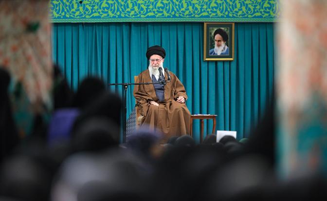 На фото: верховный лидер Ирана аятолла Али Хаменеи