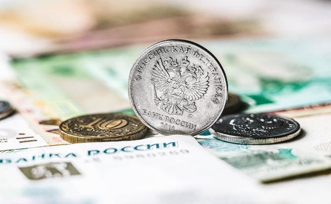 В Госдуме предложили повышать зарплату дважды в год одной категории россиян