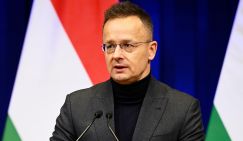 Вы в этом мире живете?: Сийярто осадил журналиста после вопроса о кредите Украине