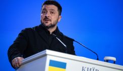 Зеленский: Когда я армию переведу на контракт, мы русских до Воронежа и Ростова погоним