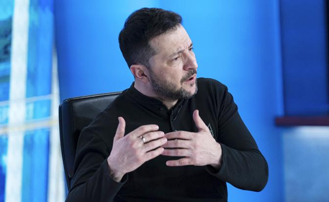 «Он может быть ненадежным партнером»: Зеленский опять облил Трампа помоями