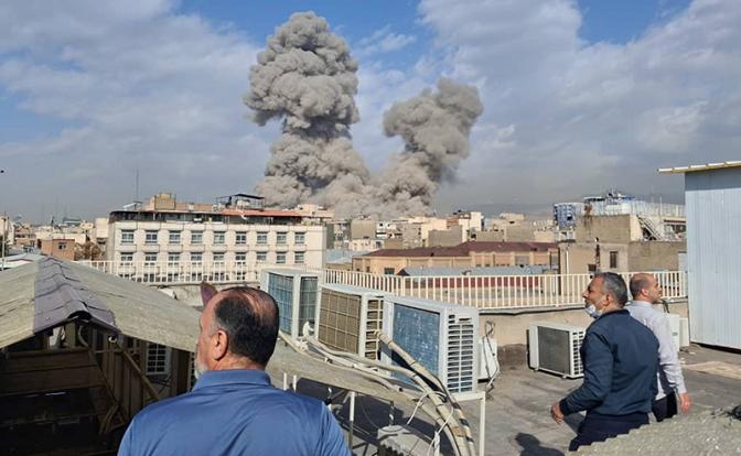 Израиль и США атакуют Иран: ПВО США проспала «ответку» по центру 5-го флота ВМС, ракета убила 60 школьниц, в Дубае паника, аэропорт закрыт