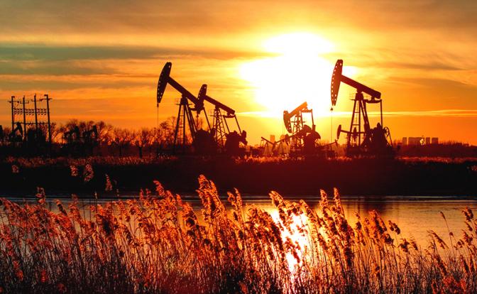 Европа тихо проклинает Трампа: Дмитриев предупредил, что скоро биржи увидят цену нефти в $100 за баррель