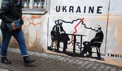 Пора забыть про "дух Анкориджа" и перестать подыгрывать Трампу