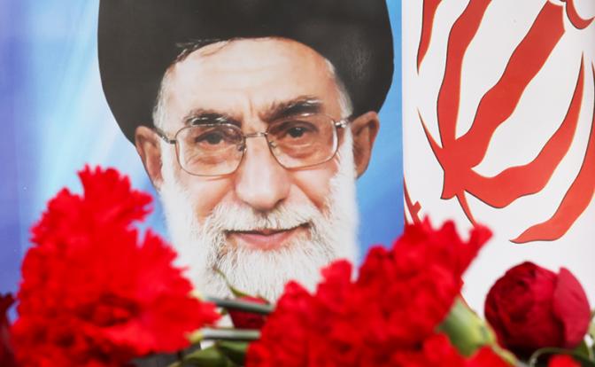 Daily Mail: Моссад годами следила за Хаменеи через дорожные камеры Тегерана