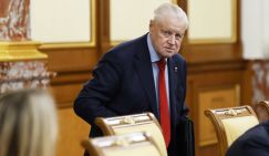 Сергей Обухов, КПРФ: Миронову подарили щенка по кличке Мрот. Подарите ему собачку по имени Росстат, пусть играется