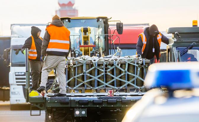 Игорь Коротченко: «Стоны Киева из-за отсутствия боеприпасов от Запада – полный блеф»