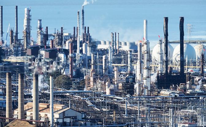 Нефть стала лидером в секторе по прыжкам в высоту: $100 за баррель уже в прошлом, бензин на низком старте