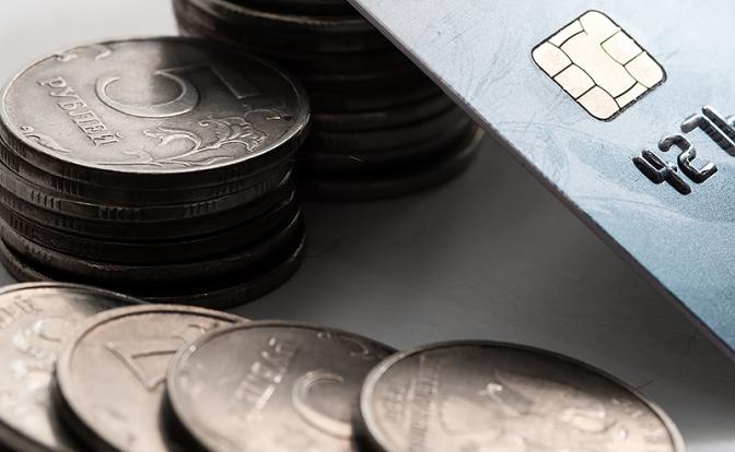 Кредитная карта - как черная метка: "Карточные долги" растут как на дрожжах