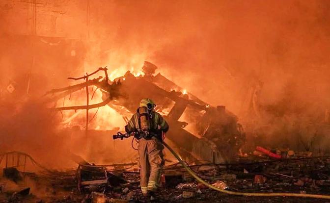 Даже мертвый, Хаменеи продолжает бить евреев и янки по всем фронтам