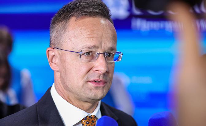 На фото: министр иностранных дел и внешнеэкономических связей Петер Сийярто