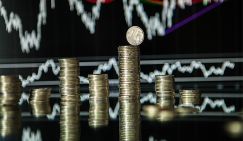 За март доллар подорожал на 4 рубля! Что за этим стоит и что будет дальше