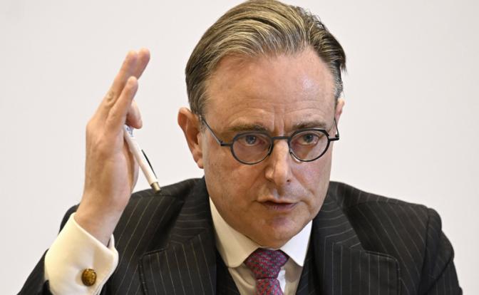 На фото: премьер Бельгии Барт Де Вевер
