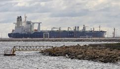 СМИ сообщили, что Иран зарабатывает сотни миллионов в день на нефти