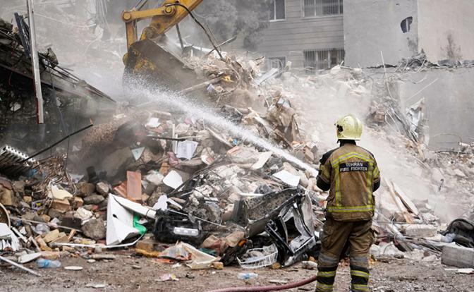 «Готовы драться еще 5-6 месяцев»: Трамп устал от войны, а Иран только вошел во вкус