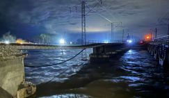 Рушатся мосты, уходят под воду дома, подстанции: Северный Кавказ смывает крупнейшим наводнением за 100 лет