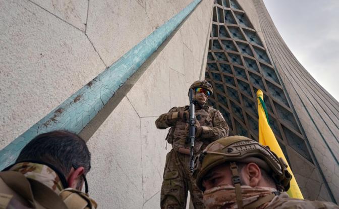 На фото: члены Корпуса стражей исламской революции Ирана.