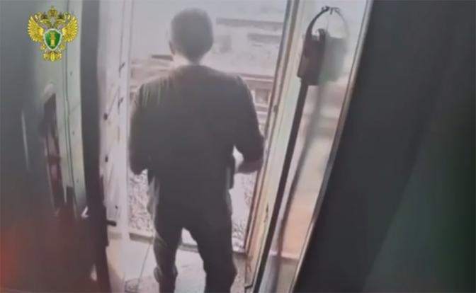 Коллеги проводницы, которую вытолкнули из поезда, отрицают конфликт с пассажиром