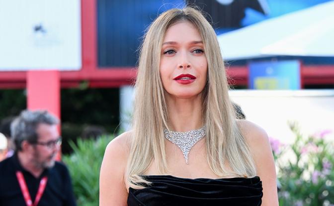 На фото: певица Вера Брежнева