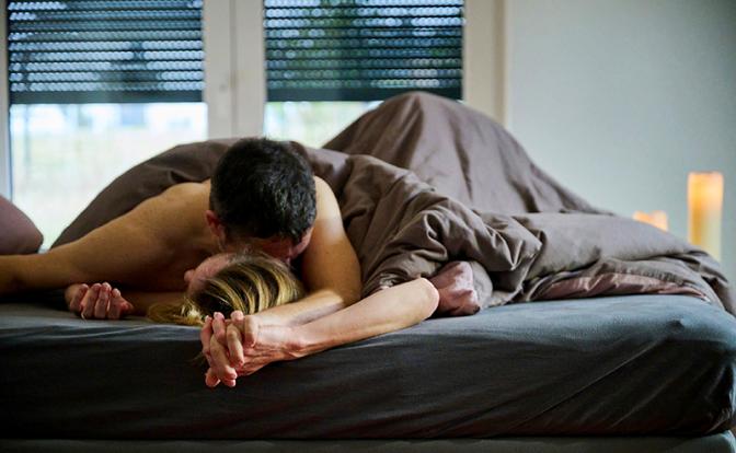 Медики назвали три слова, которые могут лишить мужчину эрекции