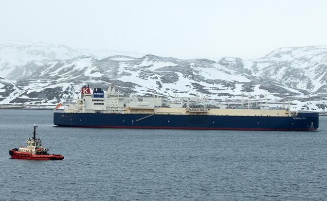 Газовоз под конвоем: БЭКи Украины пытаются начать охоту за российскими судами на Севморпути