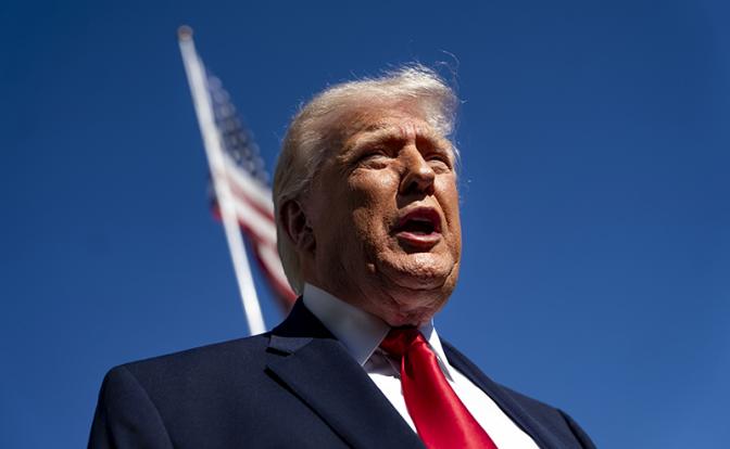 На фото: глава Белого дома Дональд Трамп