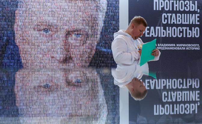 «А зачем нам в Уфе улица Жирика? Он же всю Башкирию и весь Урал тупыми называл. В Монголию отправлял»