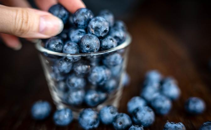 Офтальмолог опровергла устойчивое мнение о пользе черники для зрения