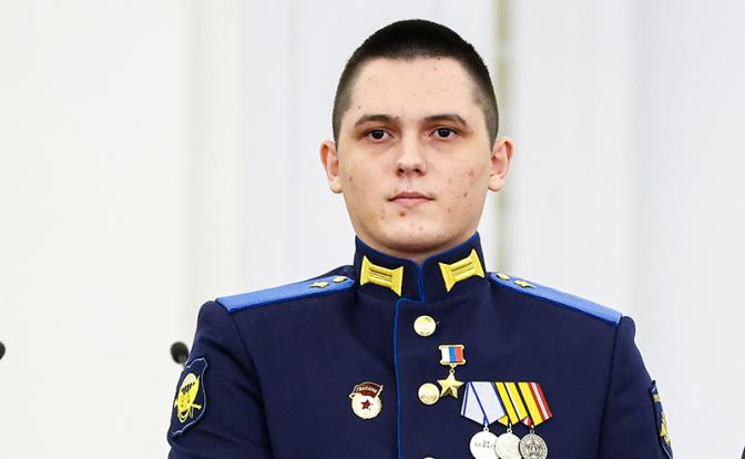 На фото: Герой России рядовой Алексей Асылханов