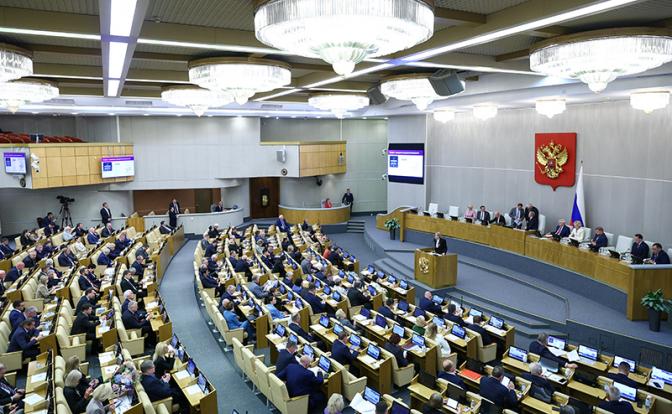 Денис Парфенов, КПРФ: «Когда вопрос зашел о „домиках в теплых странах“, свой хуторок оказался в приоритете»