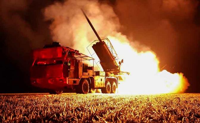 Константин Бондаренко назвал два сценария капитуляции Украины: один маловероятный, второй – упаси бог!