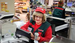 Сатана там правит нал: Кому выгоден возврат 90-х в российскую экономику