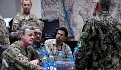 Имена и фамилии законной цели: Генералы и адмиралы НАТО перебираются в Киев, чтобы больнее бить по России