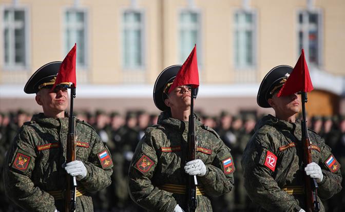 Граждане, воздушная тревога: К наступающему Дню Победы Россия готовится как к решительной битве