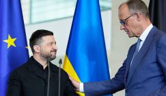 Мерц предлагает укрофюреру не цепляться за территории, обещая щедрую компенсацию