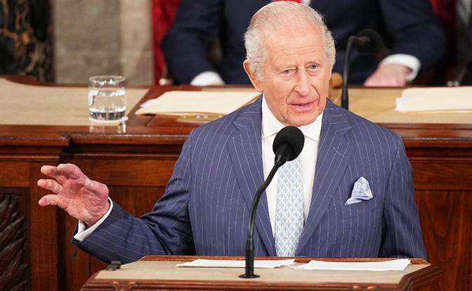 На фото: король Великобритании Карл III во время выступления на совместном заседании Конгресса США.