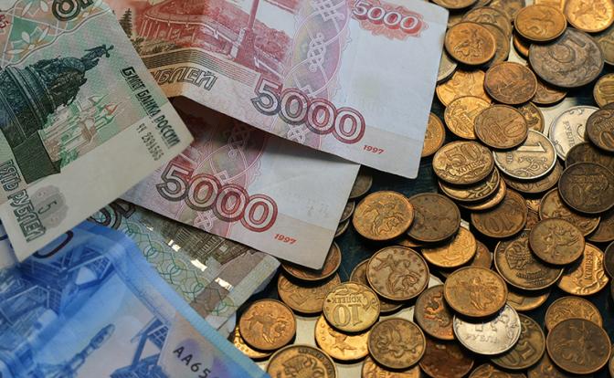 Назад к наличным: в Госдуме раскрыли причины нового тренда