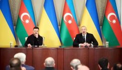 Эндрю Корыбко: 3 сценария превращения Азербайджана во вторую Украину