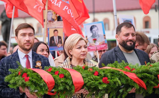 Знамя Победы – в руках народа: Красноярские коммунисты и жители города отметили 9 Мая