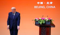 Шутка по-пекински: Китай не собирается выручать Трампа, севшего в персидскую лужу