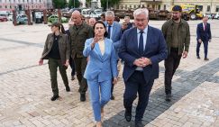 Зачем Зеленский клеит "котлетную президентшу" Белоруссии при живом Макроне