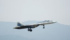 БЭКи москитного флота Украины прячутся в полузатопленных баржах вдоль русла Днепра