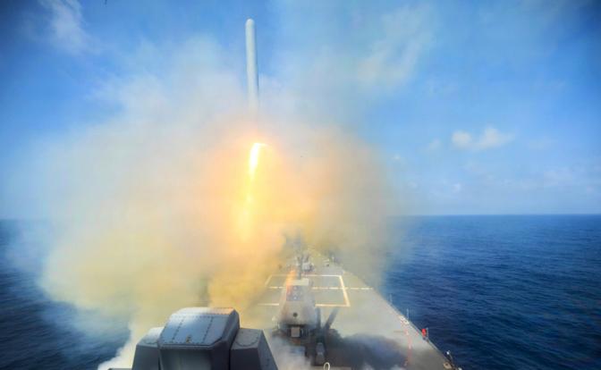США выпустили по Ирану полсотни ракет Tomahawk, Тегеран ударил по американским базам. Ормузский пролив закрыт