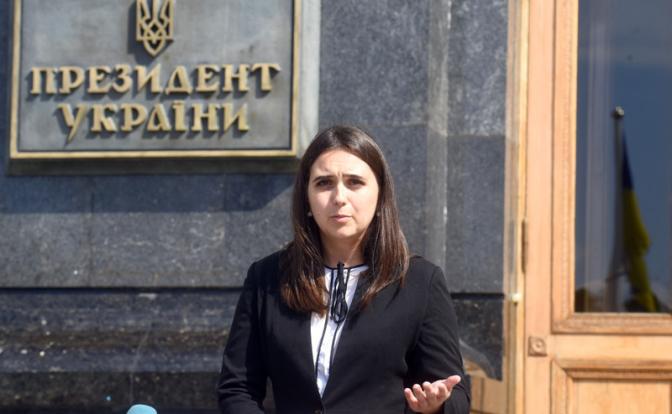 На фото: бывший пресс-секретарь главаря киевского режима Владимира Зеленского Юлия Мендель.
