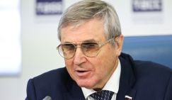 «Конституция плачет»: Смолин рассказал о споре с коллегой из «Единой России»