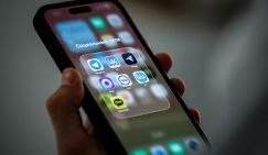 Apple без предупреждений удалила приложения VK, Одноклассники и Дзен
