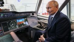 "Хотелось бы быстрее и масштабнее, но то, что сделали, уже хорошо": Путин примерил кресло пилота «Суперджета»