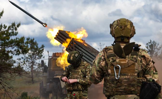 Сводки СВО: ВС РФ нанесли удары по военным аэродромам и объектам ТЭК Украины