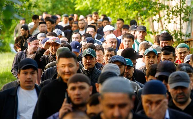 Михаил Делягин: Нынешнее отношение власти к мигрантам – госизмена, возведенная в ранг государственной политики
